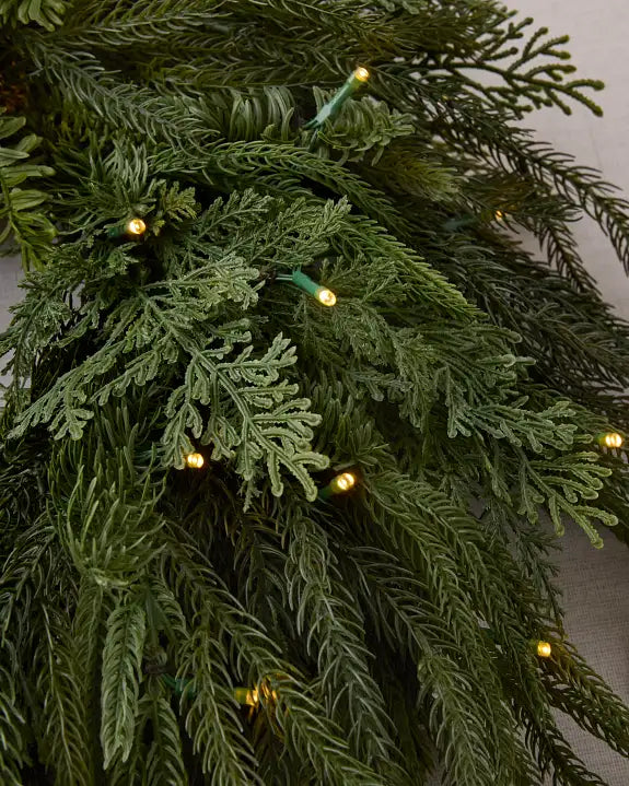 Grinalda de Natal 90 cm com LED e Folhagens Verdes