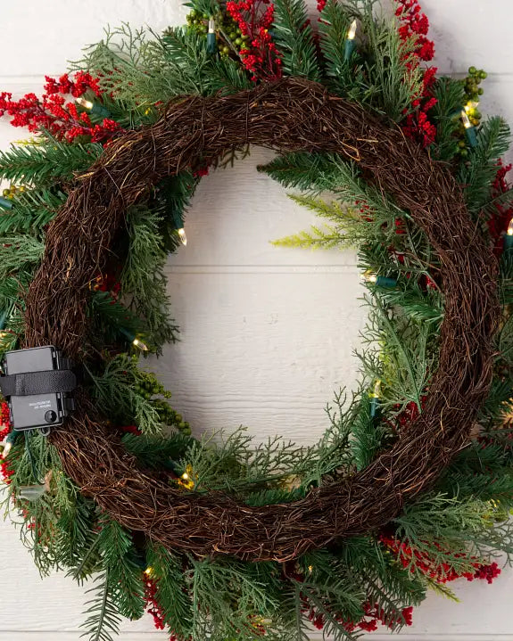 Grinalda de Natal 90 cm com LED, Folhagens Verdes e Frutas Vermelhas