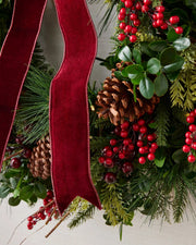 Grinalda de Natal 90 cm com LED, Laço Bordô, Pinhas e Frutas Vermelhas
