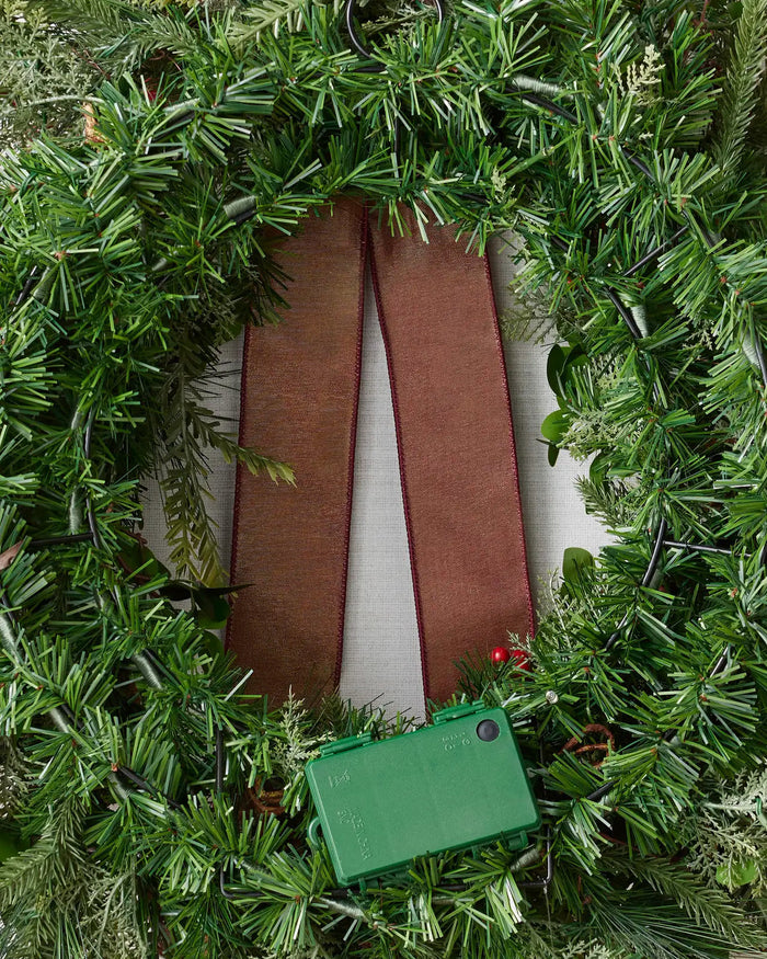 Grinalda de Natal 90 cm com LED, Laço Bordô, Pinhas e Frutas Vermelhas