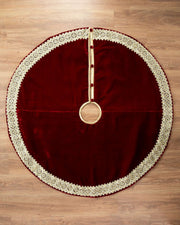 Saia para Árvore de Natal em Veludo Vermelho com Bordado Dourado e Pedrarias