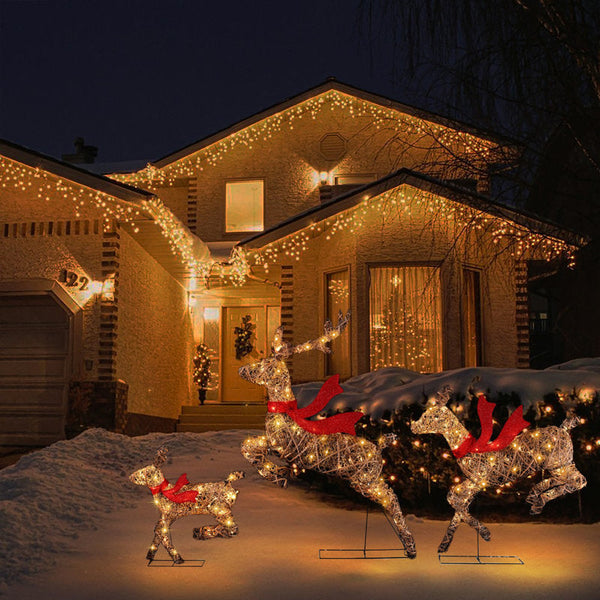 Renas Natalinas Iluminadas em Rattan com 200 LEDs – Kit com 3 Peças